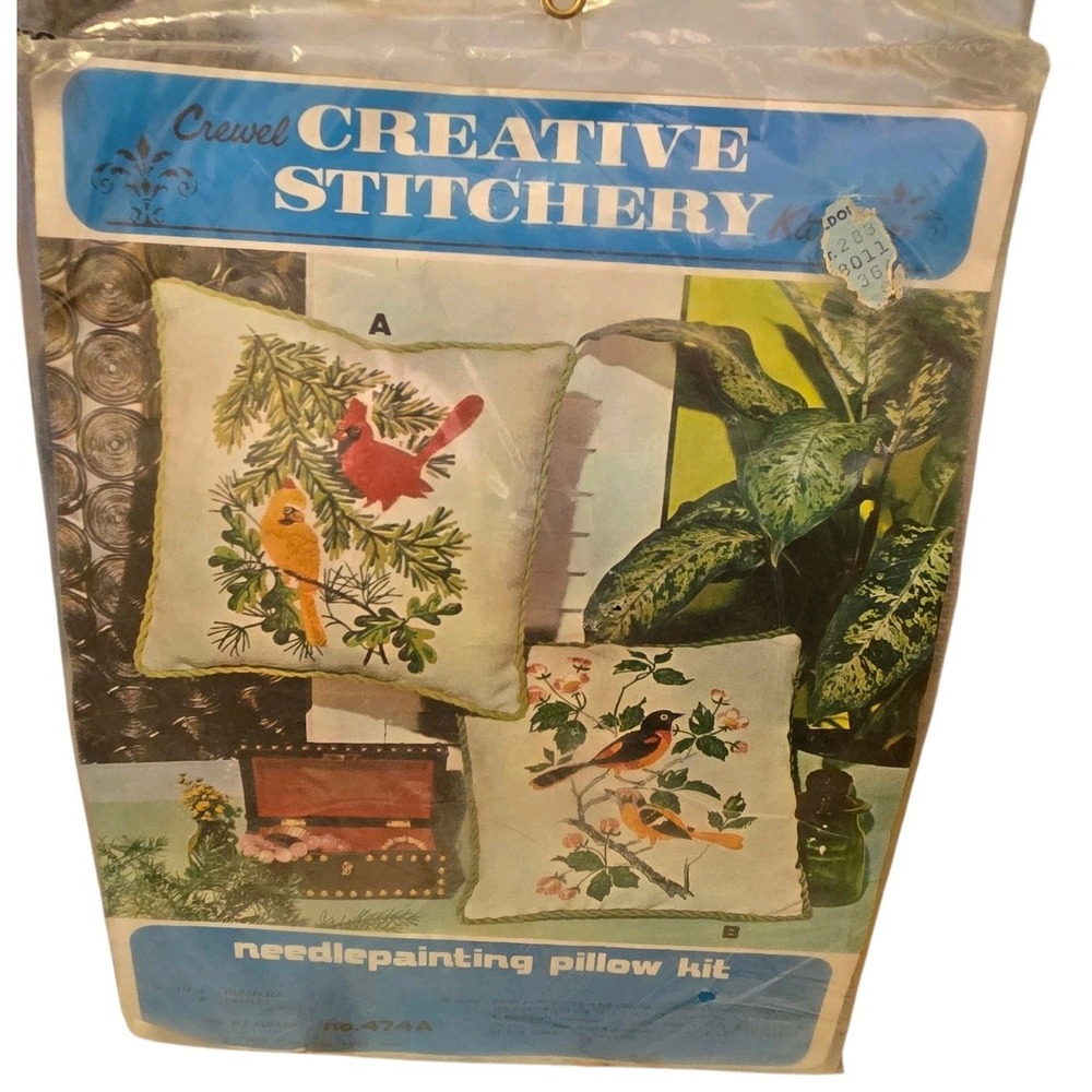 Vtg 1970s Creative Stitchery Cardinal Bird Crewel Needlepoint Pillow Kit 474A